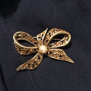 Vintage Bow Brooch